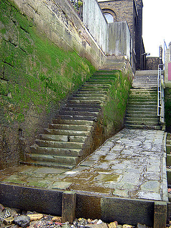 340px-wapping_old_stairs_1